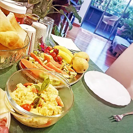 Rochas Shared Garden Refuge * Φουνκάλ