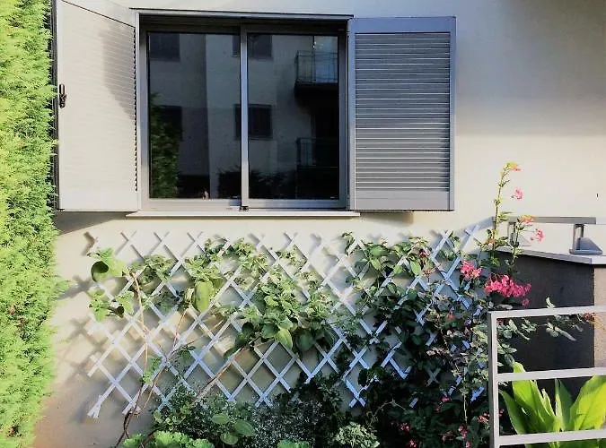 홈스테이 Rochas Shared Garden Refuge 푼샬