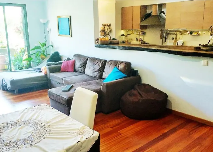 Rochas Shared Garden Refuge 홈스테이 *